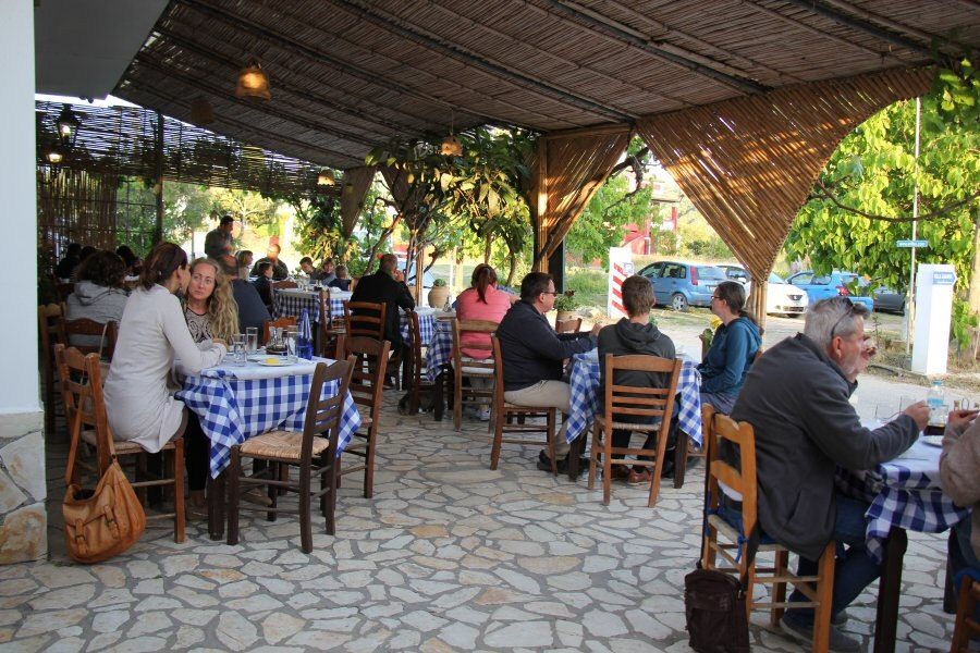 Brouklis Open for Lunch